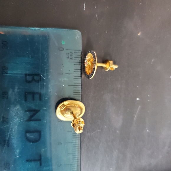 Majestic 22K Gold Earrings – A Symphony of Timeless Elegance and Radiant - Picture 6 of 10